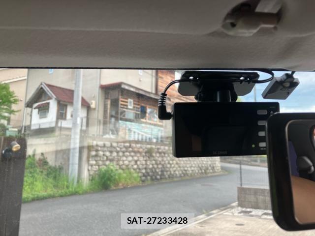 Mazda CAROL 2015-02 8244796-28