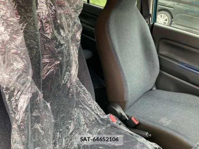 Mazda CAROL 2023-06 8411552-17