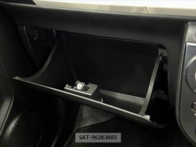 Mazda CAROL 2016-03 8795459-21
