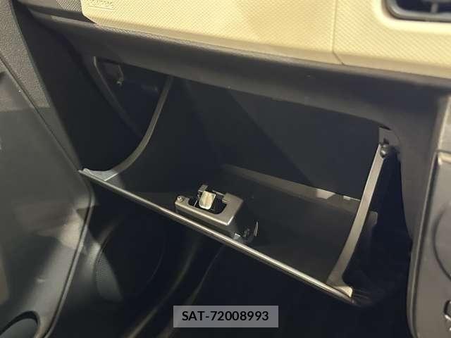 Mazda CAROL 2017-08 8848425-19