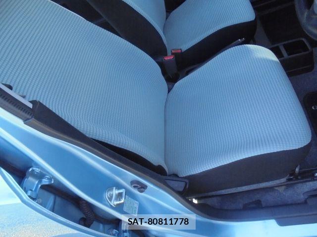 Mazda CAROL 2015-12 1584930-10