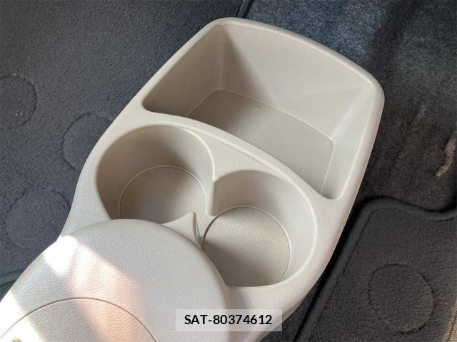 Mazda CAROL 2013-02 7357104-17