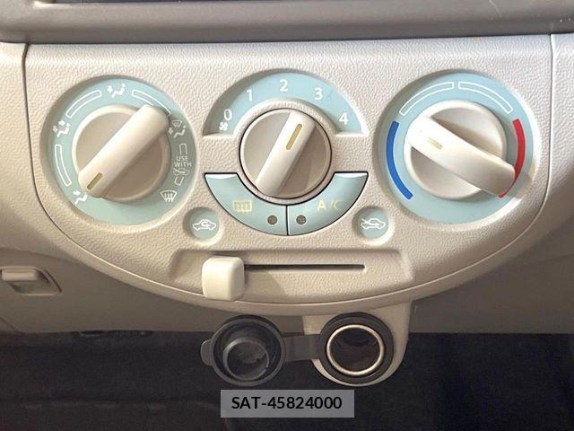 Mazda CAROL 2013-05 7615408-4