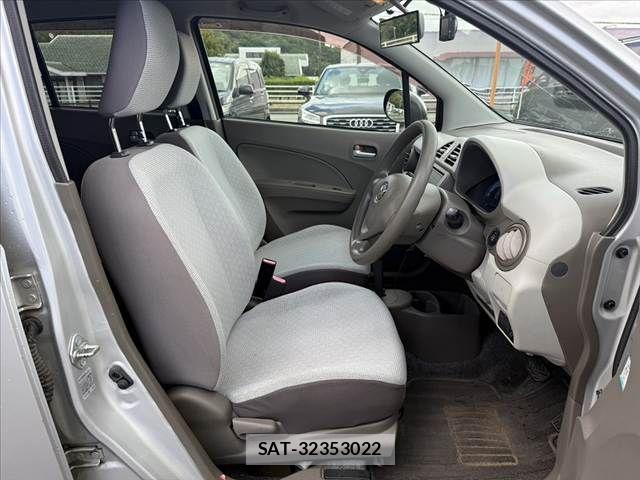 Mazda CAROL 2014-02 8658354-15