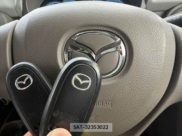 Mazda CAROL 2014-02 8658354-5