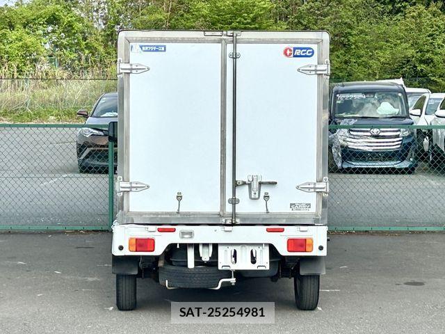 Suzuki CARRY TRUCK 2018-01 894302-10