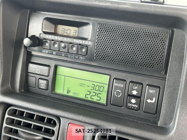 Suzuki CARRY TRUCK 2018-01 894302-22