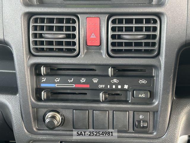 Suzuki CARRY TRUCK 2018-01 894302-23