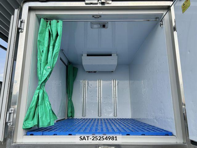 Suzuki CARRY TRUCK 2018-01 894302-3