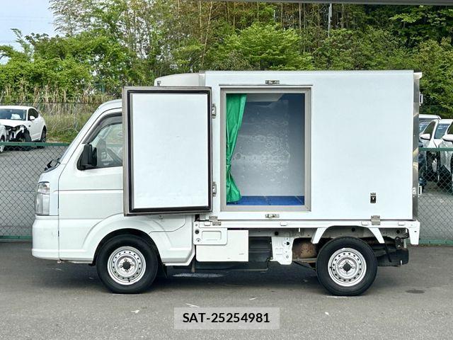 Suzuki CARRY TRUCK 2018-01 894302-8