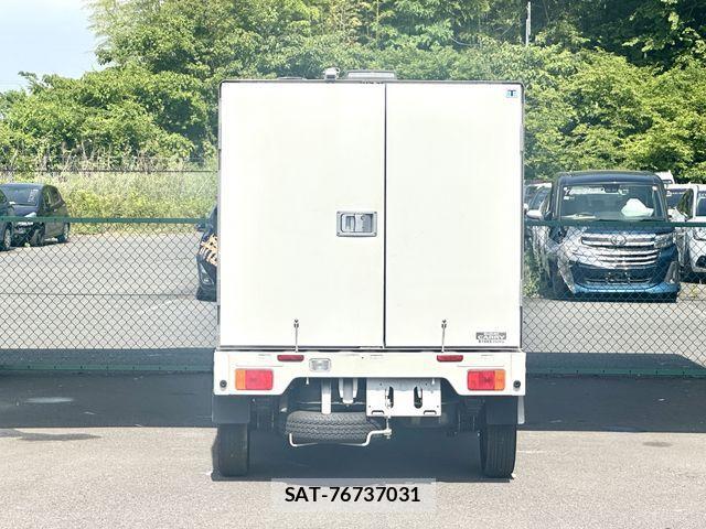 Suzuki CARRY TRUCK 2017-02 1038911-10