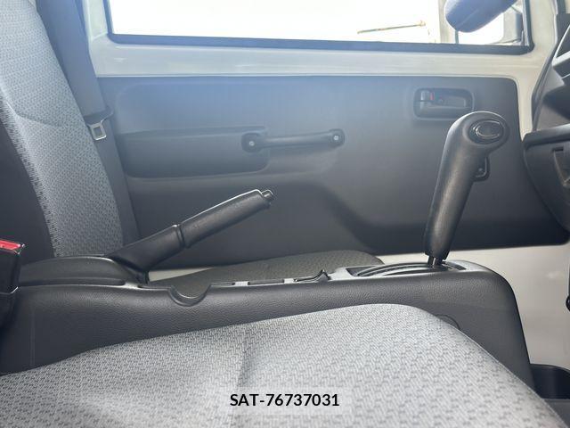 Suzuki CARRY TRUCK 2017-02 1038911-25