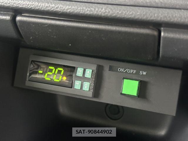 Suzuki CARRY TRUCK 2015-02 1084497-22