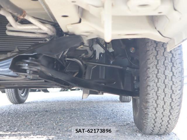 Suzuki CARRY TRUCK 2018-10 1227428-25