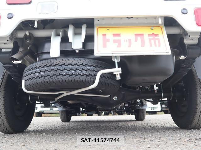Suzuki CARRY TRUCK 2024-08 1255857-19
