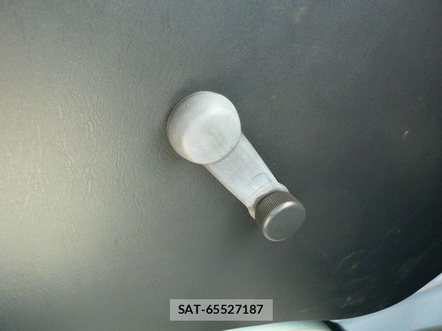 Suzuki CARRY TRUCK 2007-01 4588602-12