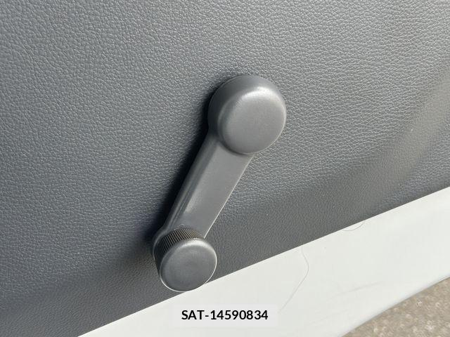 Suzuki CARRY TRUCK 2022-06 6715800-24