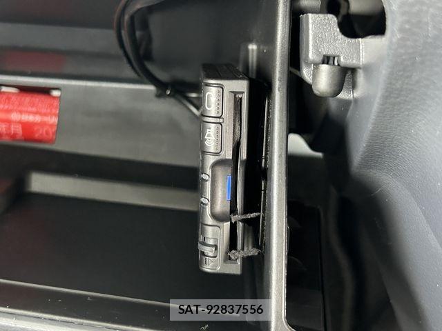 Suzuki CARRY TRUCK 2016-06 6814152-28