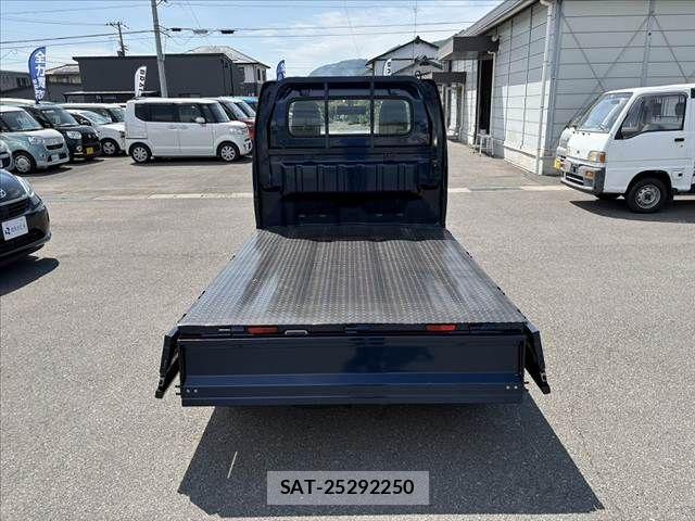Suzuki CARRY TRUCK 2019-04 6903078-15