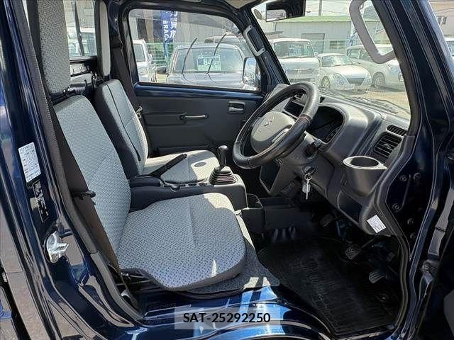 Suzuki CARRY TRUCK 2019-04 6903078-16