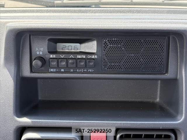 Suzuki CARRY TRUCK 2019-04 6903078-21