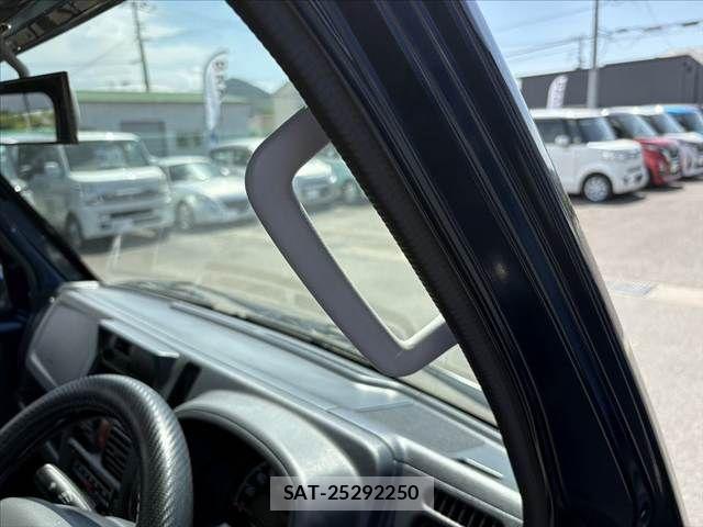 Suzuki CARRY TRUCK 2019-04 6903078-25