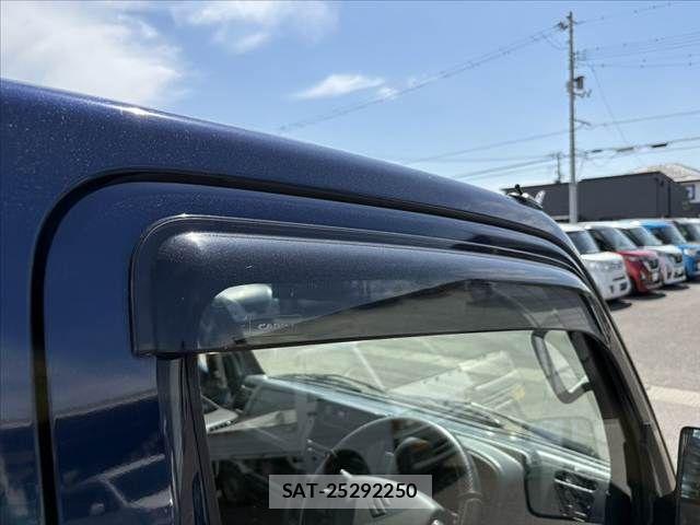 Suzuki CARRY TRUCK 2019-04 6903078-27