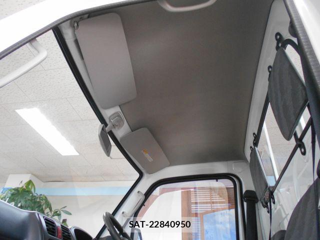 Suzuki CARRY TRUCK 2012-05 6903079-21