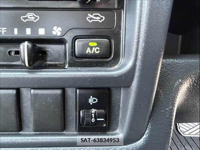 Suzuki CARRY TRUCK 2017-04 6903081-16