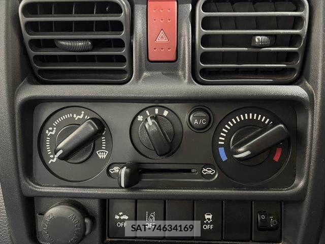 Suzuki CARRY TRUCK 2020-11 7057841-28
