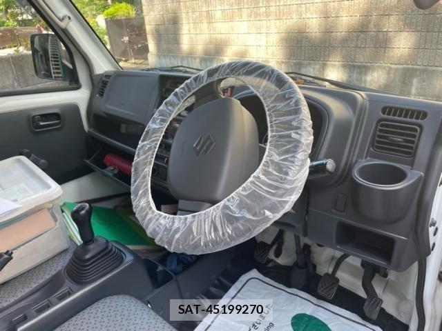 Suzuki CARRY TRUCK 2018-04 7215858-9