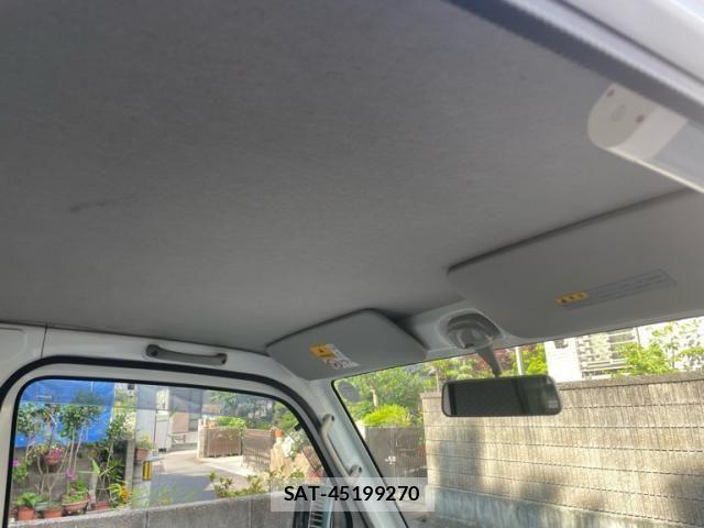 Suzuki CARRY TRUCK 2018-04 7215858-12