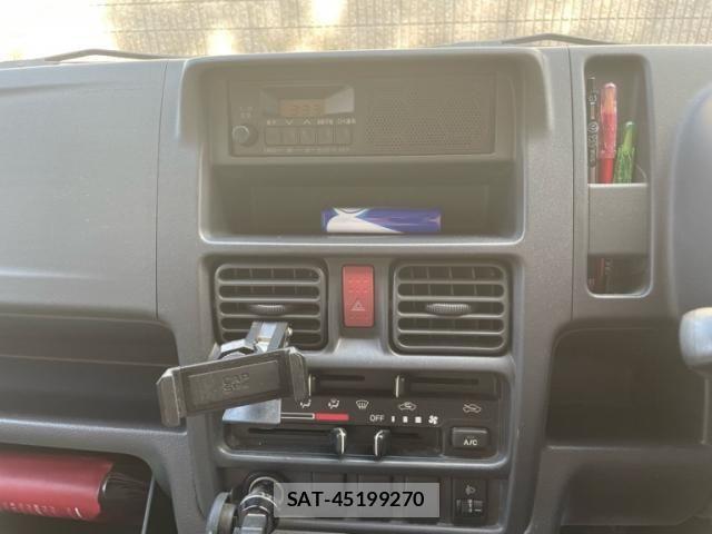Suzuki CARRY TRUCK 2018-04 7215858-15