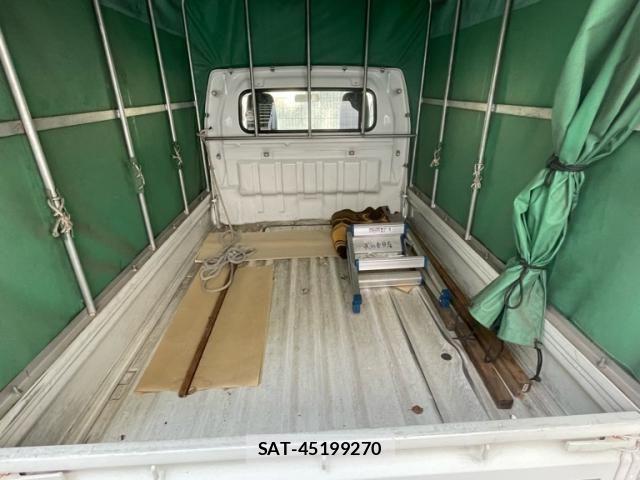 Suzuki CARRY TRUCK 2018-04 7215858-4