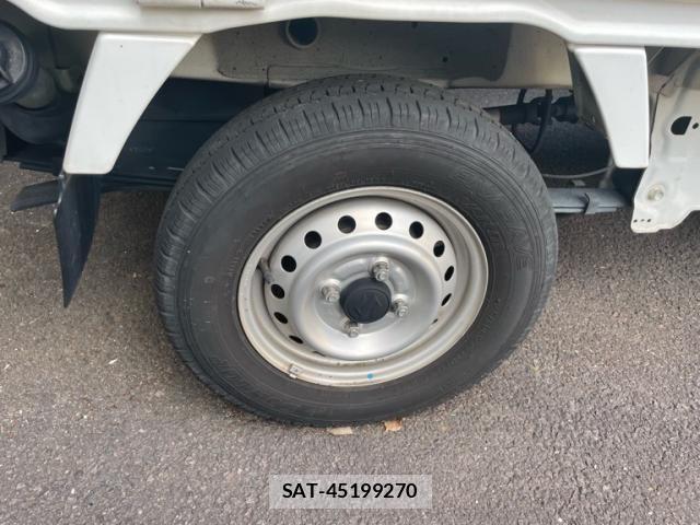 Suzuki CARRY TRUCK 2018-04 7215858-8