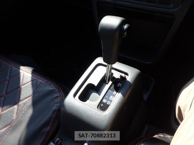 Suzuki CARRY TRUCK 2017-05 7215856-18