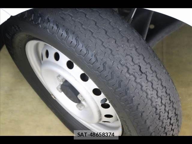 Suzuki CARRY TRUCK 2018-03 7215857-19