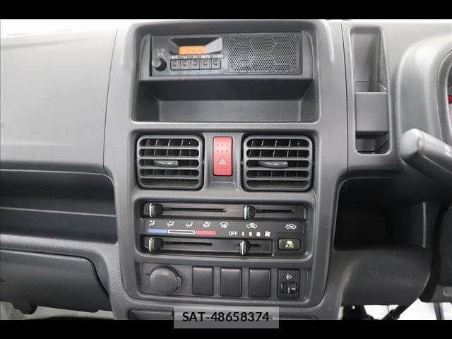 Suzuki CARRY TRUCK 2018-03 7215857-3