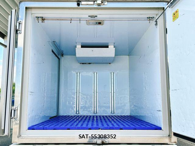 Suzuki CARRY TRUCK 2018-02 7271677-13