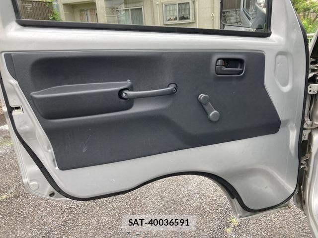 Suzuki CARRY TRUCK 2018-05 7326107-14