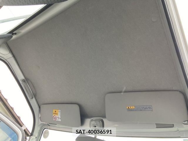 Suzuki CARRY TRUCK 2018-05 7326107-17