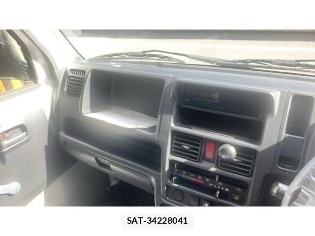 Suzuki CARRY TRUCK 2015-06 7357105-18