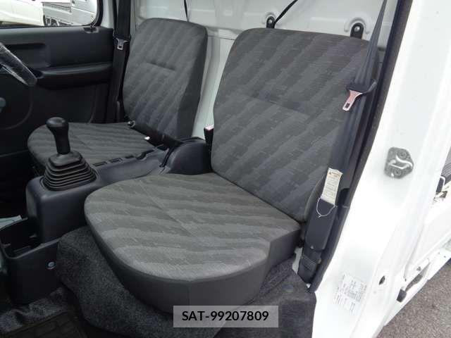 Suzuki CARRY TRUCK 2010-08 7357103-9