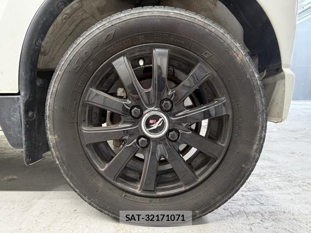Suzuki CARRY TRUCK 2011-01 7615412-25
