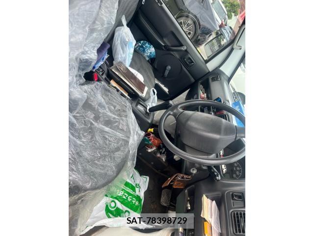 Suzuki CARRY TRUCK 2012-11 7875679-6