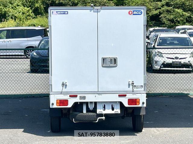 Suzuki CARRY TRUCK 2022-04 8129317-11