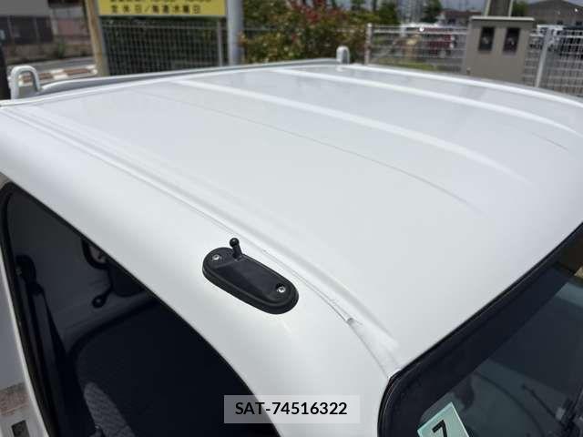 Suzuki CARRY TRUCK 2017-07 8229221-14
