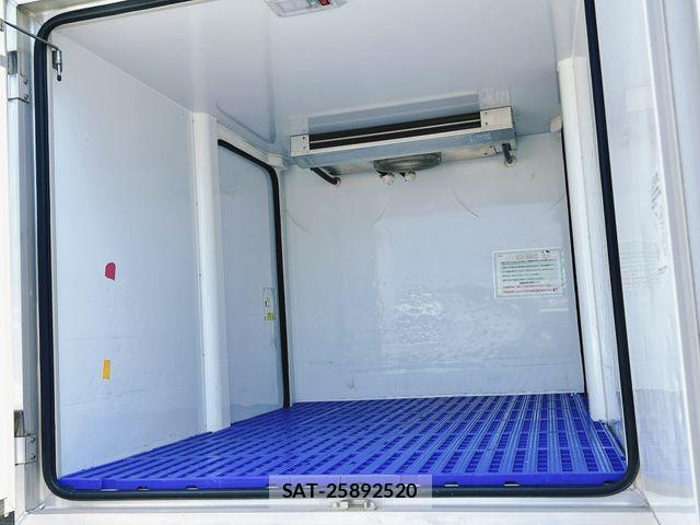 Suzuki CARRY TRUCK 2022-04 8229215-15