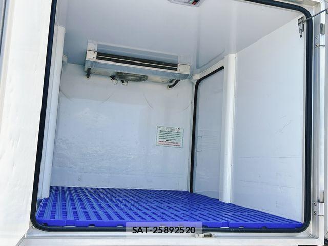 Suzuki CARRY TRUCK 2022-04 8229215-16