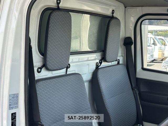 Suzuki CARRY TRUCK 2022-04 8229215-21